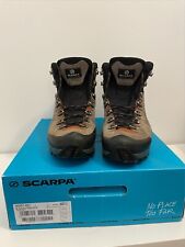 Scarponi trekking scarpa usato  Curno