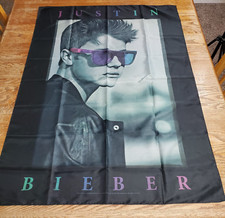 Sciarpa justin bieber usato Sciarpa justin bieber usato  Spedire a Italy