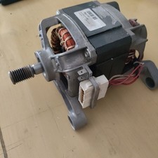 Motore per lavatrice usato  Ferrandina