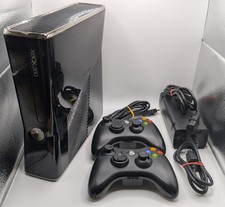 Konsola Xbox 360 S czarna 250 GB - 2x kontroler bezprzewodowy na sprzedaż  Wysyłka do Poland