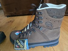 Scarpe trekking meindl usato  Spedire a Italy