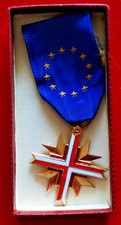 Medaille croix combattant d'occasion  Thorigné-Fouillard