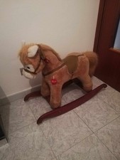 Cavallo dondolo peluche usato  Comerio
