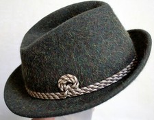 Magnifique chapeau mossant d'occasion  Pierre-de-Bresse