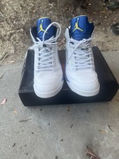 Jordan 5 Retro 2013 Laney Tamanho 12 Bom Estado Algum Amarelamento nas Solas Caixa Danificada comprar usado  Enviando para Brazil