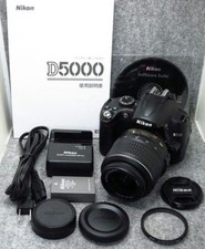 Nikon D5000 DSLR 12.3MP com lente 18-55mm VR carga e bateria incluídas comprar usado  Enviando para Brazil
