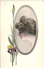Linda senhora em espelho oval com flores de íris ao seu lado - c1908 comprar usado  Enviando para Brazil