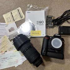 Nikon d90 zoom d'occasion  Expédié en Belgium