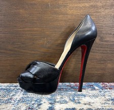 Christian louboutin black d'occasion  Expédié en Belgium