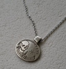 Memento mori halskette gebraucht kaufen  Berlin