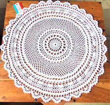 Napperon rond crochet d'occasion  Cosne-Cours-sur-Loire