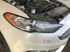Used right headlight d'occasion  Expédié en Belgium