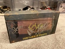 Conjunto na caixa Slayer “Soundtrack To The Apocalypse” assinado por OG 4 membros comprar usado  Enviando para Brazil