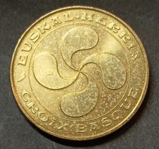 Médaille croix basque d'occasion  Saint-Pantaléon-de-Larche
