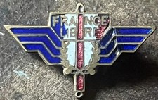 Ancien insigne émaillé d'occasion  Pont-l'Abbé-d'Arnoult