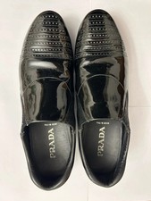 Scarpa prada vernice usato  Italia