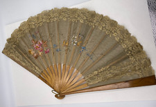 Ventilador manual antigo de tecido pintado à mão 25 x 13 polegadas como está, usado comprar usado  Enviando para Brazil
