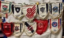 Stock gagliardetti squadre usato  Genova