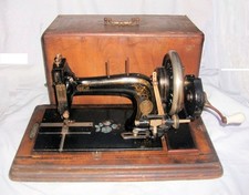 Machine coudre centenaire d'occasion Machine coudre centenaire d'occasion  Expédié en France