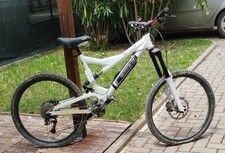 Bicicletta sterrato commencal usato  Castelnovo ne'Monti