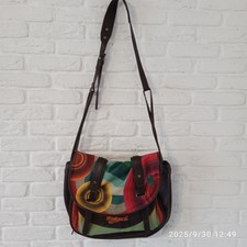 Bolsa tiracolo grande multicolorida Desigual comprar usado Bolsa tiracolo grande multicolorida Desigual comprar usado  Enviando para Brazil