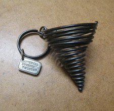 Chaveiro de metal tornado filme Twister Universal Studios comprar usado  Enviando para Brazil