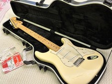 squier stratocaster rossa usato  Italia