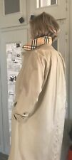 Imperméable trench burberry d'occasion  La Plaine-sur-Mer