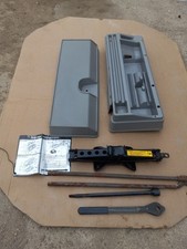 88-98 Chevy Silverado GMC Sierra OBS pneu sobressalente tesoura macaco e kit de ferramentas bandeja fabricante de equipamento original comprar usado  Enviando para Brazil