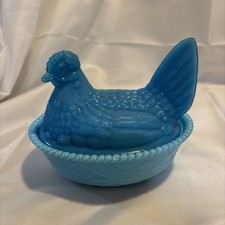 Prato Westmoreland azul opalino vidro leitoso galinha no ninho cauda dividida 5,5" x 4,5" comprar usado  Enviando para Brazil
