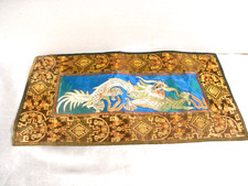 Ancienne broderie dragon d'occasion  Équeurdreville-Hainneville