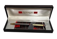 Caneta esferográfica Ferrari Formula dourada e prata na caixa original comprar usado  Enviando para Brazil