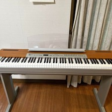 Yamaha p120s digital d'occasion  Expédié en Belgium