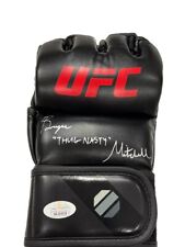 Guanto ufc firmato usato  Spedire a Italy