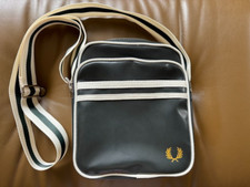 Fred perry umhängetasche gebraucht kaufen  München