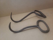 Antigua paca de heno rústica vintage/ganchos de hielo mango de metal, resistente. segunda mano  Embacar hacia Mexico