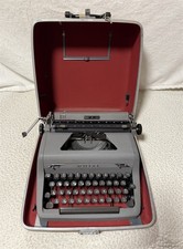 MÁQUINA DE ESCRIBIR MANUAL PORTÁTIL ROYAL QUIET DE LUXE AÑOS 50 DE COLECCIÓN CON ESTUCHE DE BLOQUEO Y LLAVE segunda mano  Embacar hacia Mexico