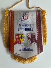 Superbe petit fanion d'occasion  Saint-Prix