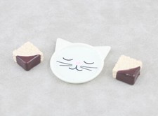 1 conjunto de prato em forma de gato e 2 alimentos serve para boneca menina americana de 18"" comprar usado  Enviando para Brazil