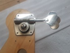 Afinador de reedição anos 80 FENDER JAZZ BASS AVRI comprar usado  Enviando para Brazil