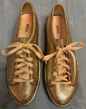 Tênis Mocassim Feminino Melissa Be Dourado Glitter Brilhante Cadarço Geleia Anos 80 Tamanho 10  comprar usado Tênis Mocassim Feminino Melissa Be Dourado Glitter Brilhante Cadarço Geleia Anos 80 Tamanho 10  comprar usado  Enviando para Brazil