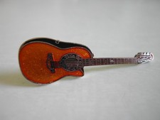 Pin émaillé guitare d'occasion  France