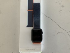 Apple Watch Series 3 42 mm estojo de alumínio cinza espacial com laço esportivo marinho profundo comprar usado  Enviando para Brazil