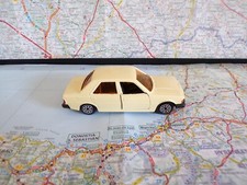 Peugeot 305 jaune d'occasion  Évrecy