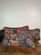 Set accent pillows for sale  Bridgeton