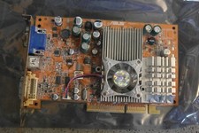 Placa de Vídeo VGA ASUS A9600XT Ati Radeon 9600 XT 128 MB AGP DVI comprar usado  Enviando para Brazil