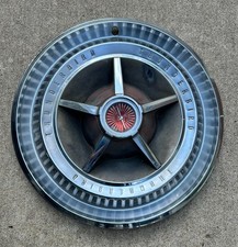thunderbird hubcaps for sale thunderbird hubcaps for sale  Ottawa
