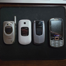 Usado, Celulares Samsung antigos 4 cada um com carregadores, todos funcionando. comprar usado Usado, Celulares Samsung antigos 4 cada um com carregadores, todos funcionando. comprar usado  Enviando para Brazil