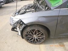 Aile gauche seat d'occasion Aile gauche seat d'occasion  Apt