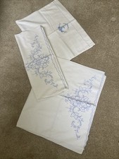 Vintage pillowcases. set for sale Vintage pillowcases. set for sale  UK